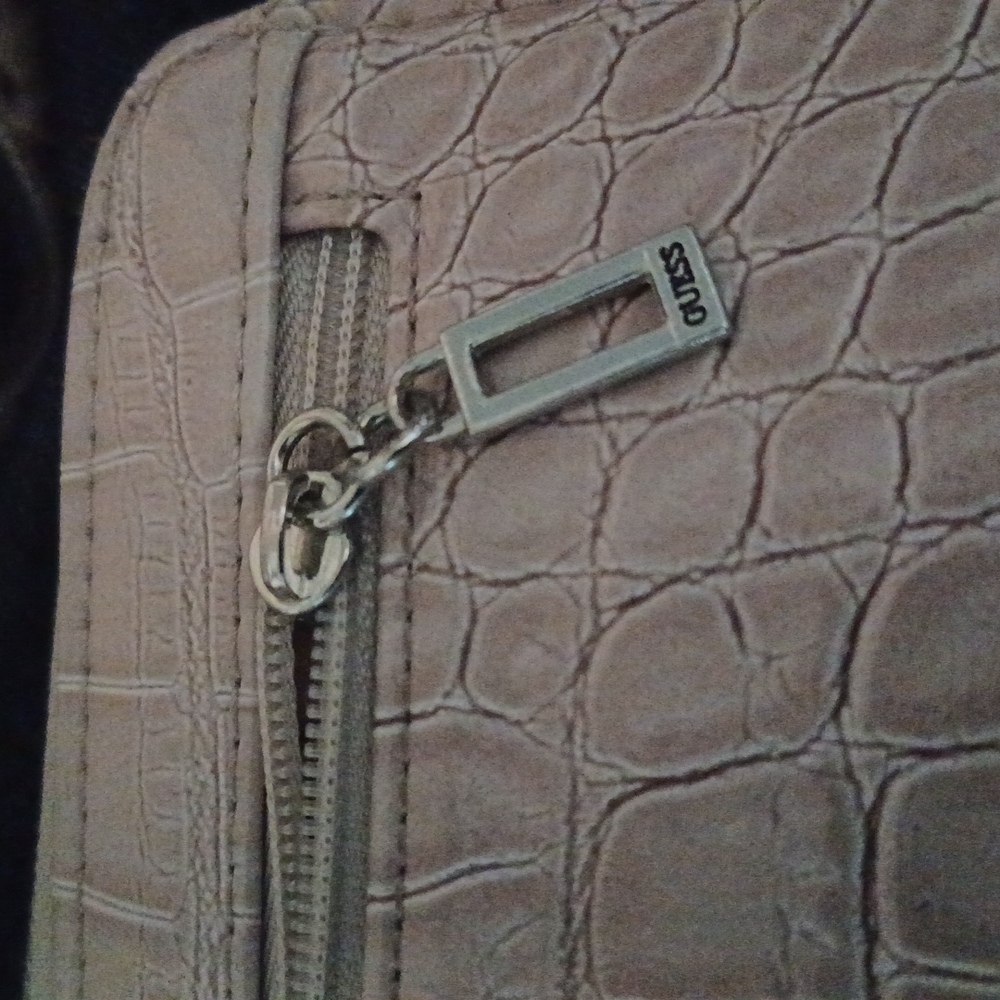 GUESS wallet - Picture 10 of 10